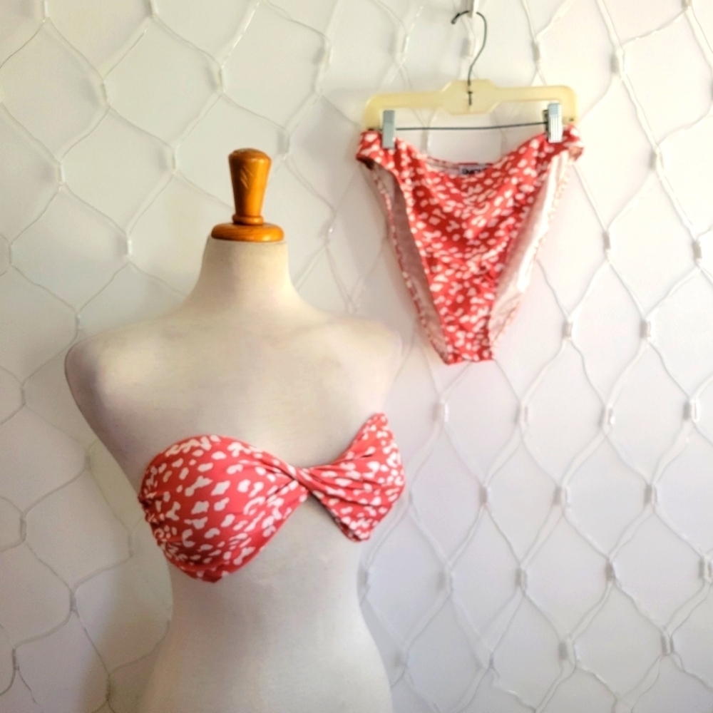 SALE! Unique 21 (2 Piece) Bikini • Apricot & White • Top 6 Bottom 8